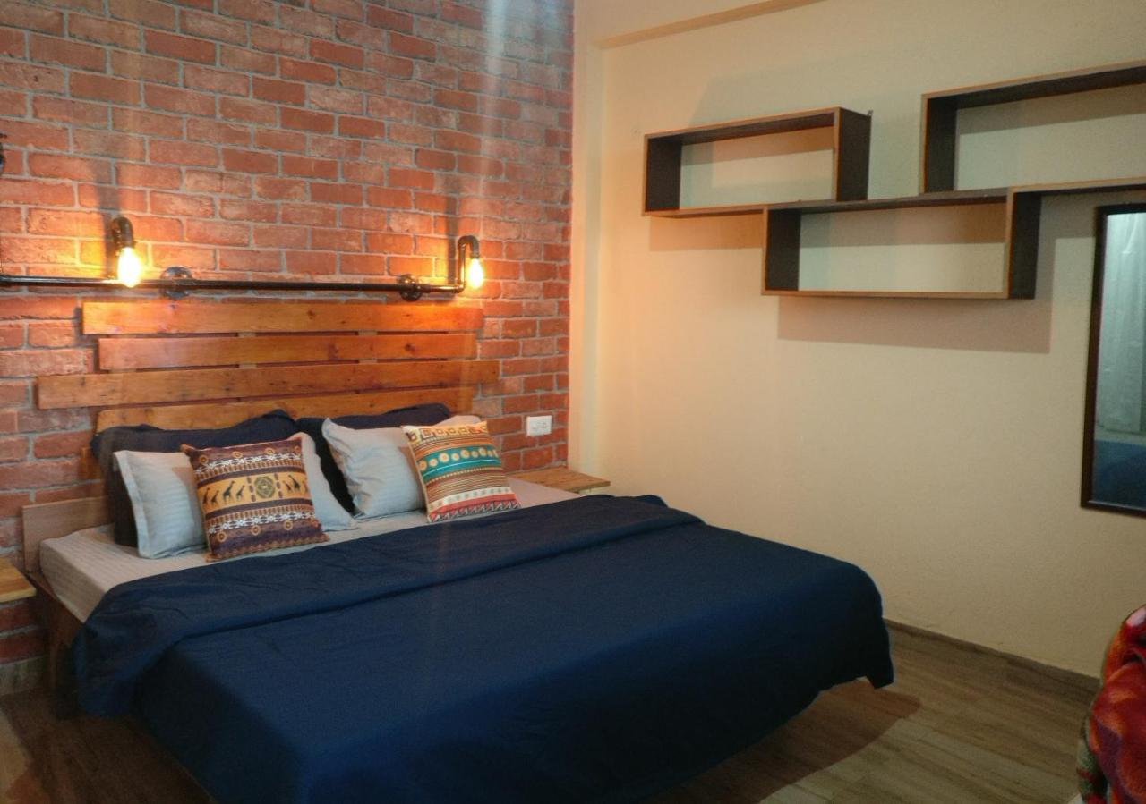 White Rabbit Guest House 达兰萨拉 外观 照片