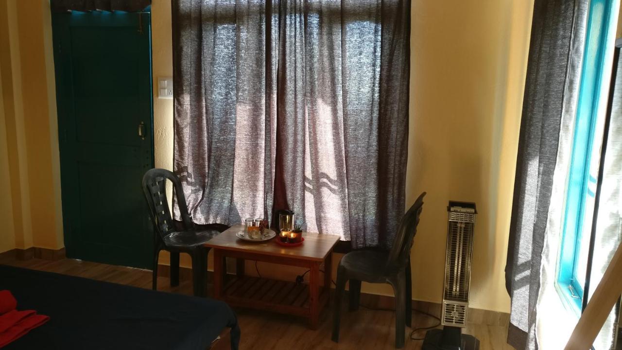 White Rabbit Guest House 达兰萨拉 外观 照片